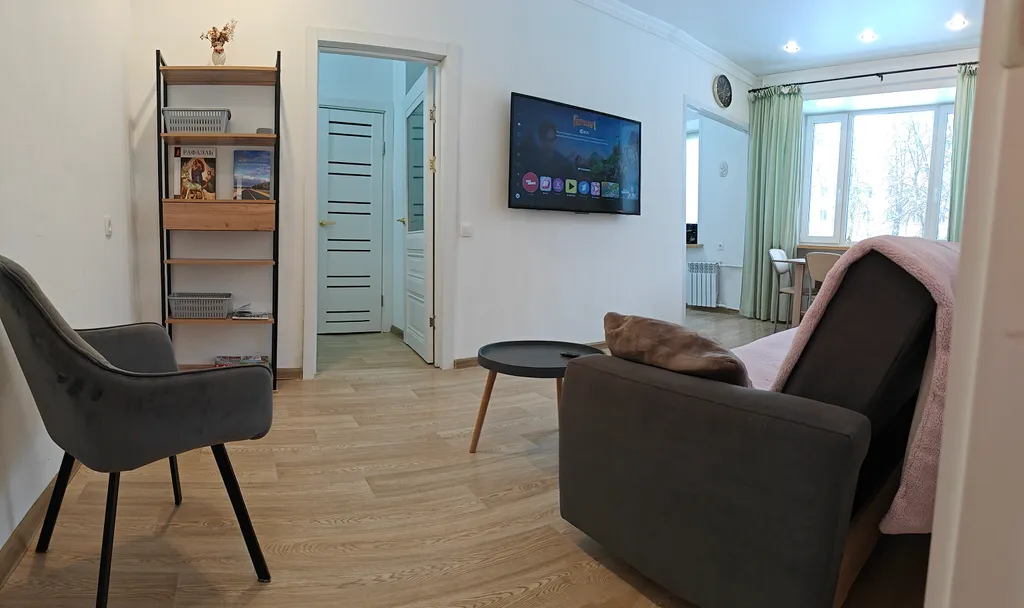 Квартира двухкомнатная на проспекте Ленина, 45 м², Ярославль — спальня, фото 2