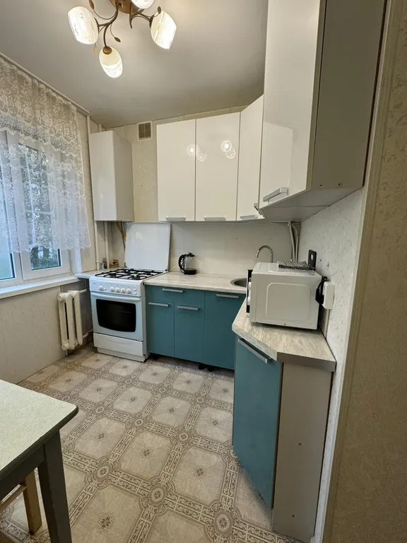 Квартира двухкомнатная на улице Черняховского, 42 м², Великий Новгород — фото 3