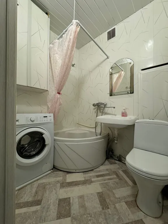 Квартира двухкомнатная на улице Черняховского, 42 м², Великий Новгород — фото 6