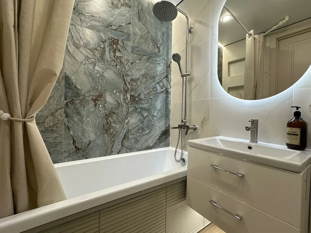 Квартира двухкомнатная у Горьковской, в Печёрах, 45 м², Нижний Новгород — ванная комната