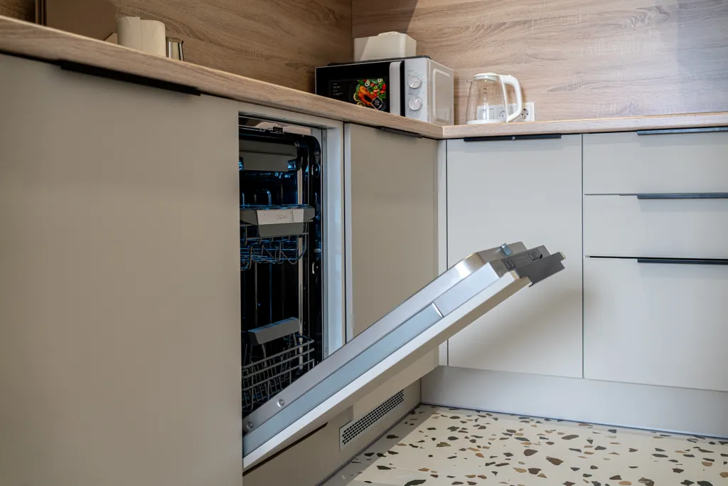 Апартаменты однокомнатные у метро Горьковская, 50 м², Нижний Новгород — кухня, фото 5