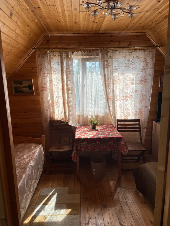 Дом 10-местный в Троицке, 100 м², Ватутинки — спальня, фото 6