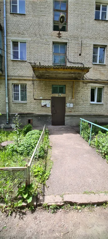 Квартира однокомнатная в переулке Менделеева, 30 м², Ессентуки — двор