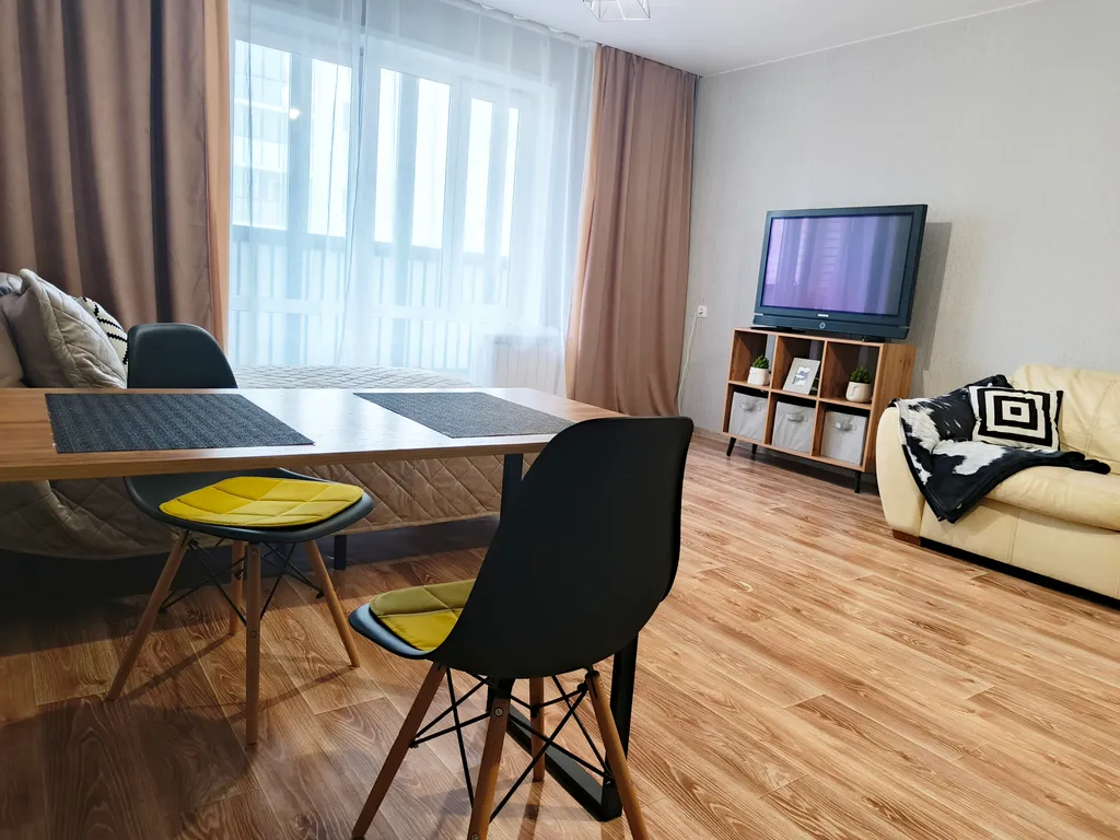Студия однокомнатная в Центральном, 42 м², Красноярск — кухня, фото 4