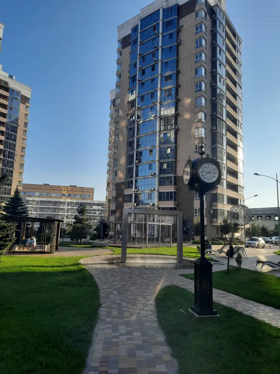 Квартира однокомнатная в Дзержинском, 44 м², Волгоград — двор, фото 3