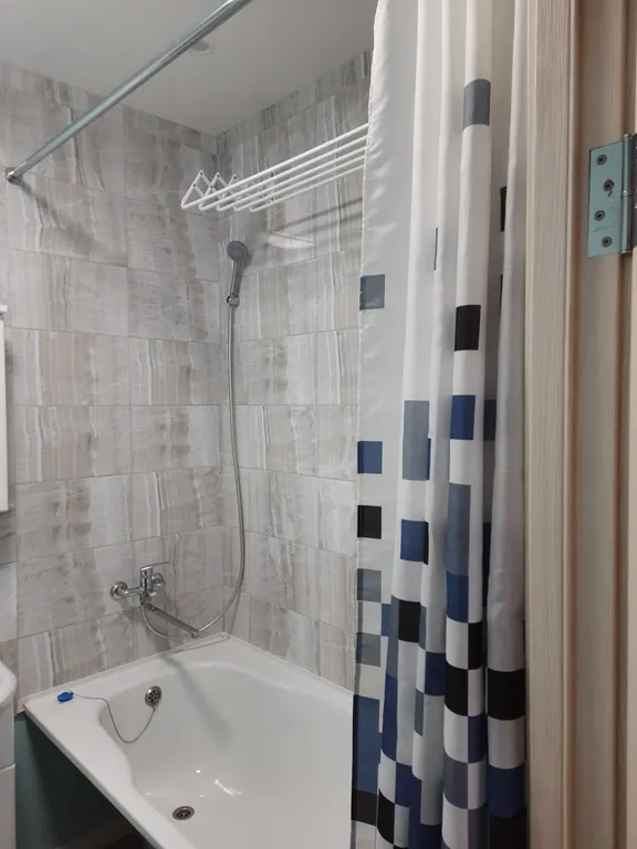 Квартира однокомнатная в Дзержинском, 44 м², Волгоград — ванная комната, фото 5