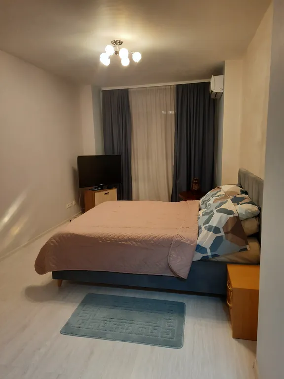 Квартира однокомнатная в Дзержинском, 44 м², Волгоград — спальня, фото 6