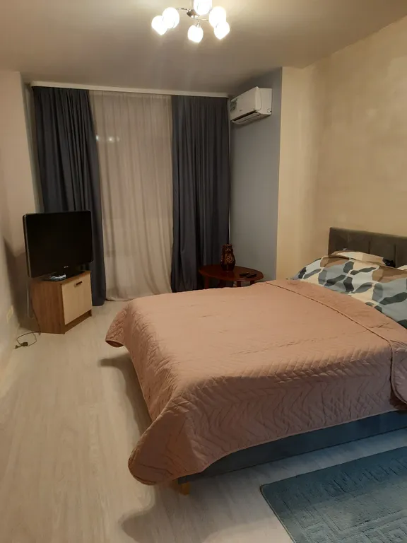 Квартира однокомнатная в Дзержинском, 44 м², Волгоград — спальня, фото 7