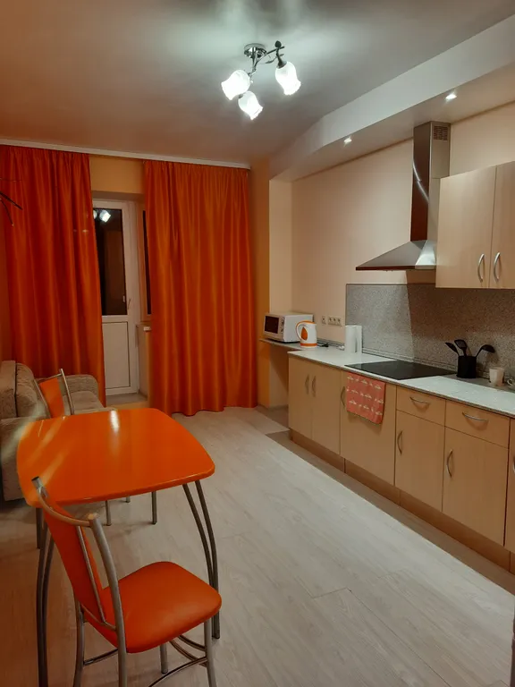 Квартира однокомнатная в Дзержинском, 44 м², Волгоград — кухня, фото 5