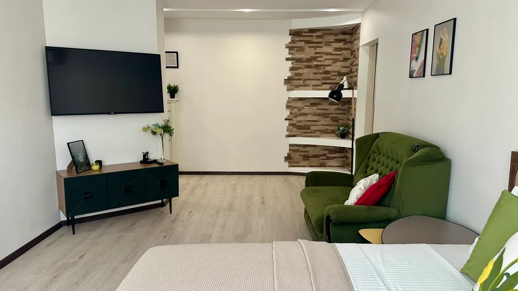 Квартира двухкомнатная на улице Волкова, 55 м², Ростов-на-Дону — спальня, фото 5