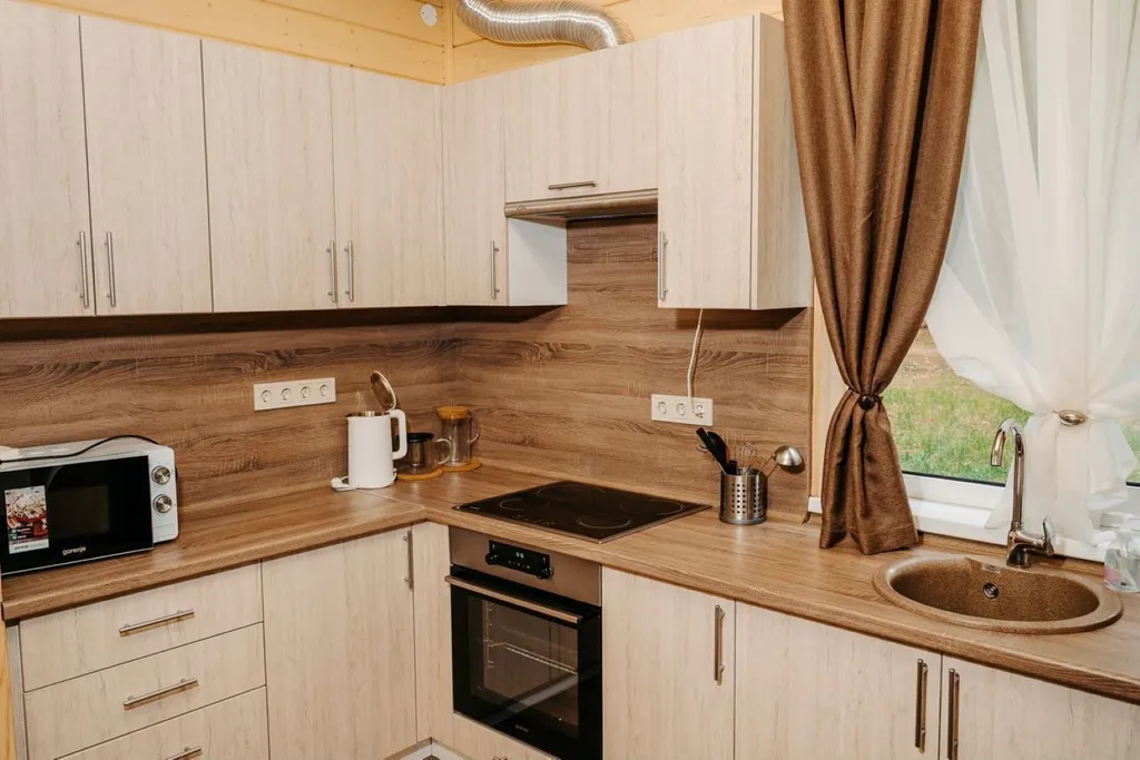 Коттедж 8-местный на территории База Отдыха Радуга, 97 м², Городец — кухня, фото 2