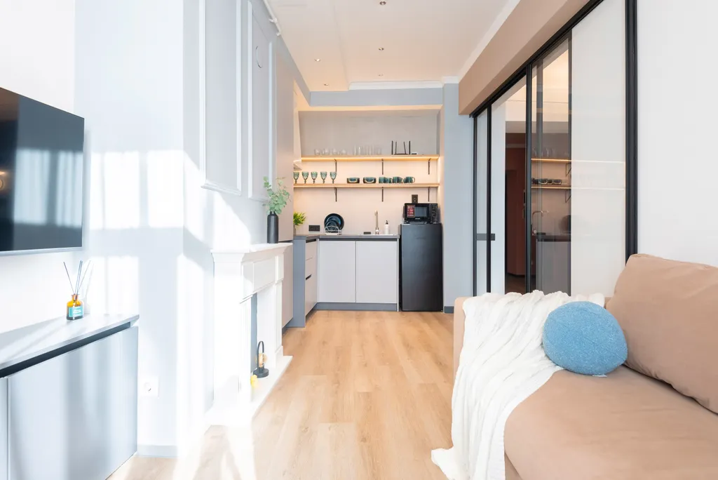 Квартира двухкомнатная у Площади Габдуллы Тукая, в Вахитовском, 45 м², Казань — кухня, фото 3