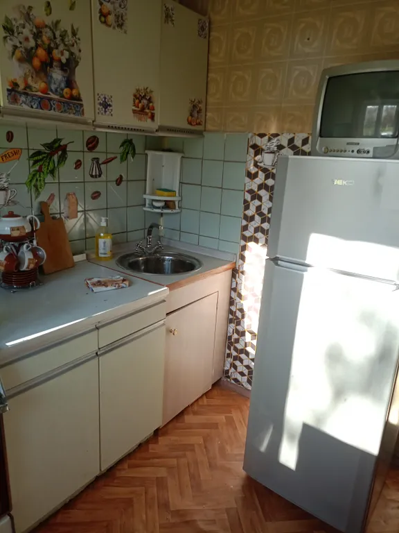 Квартира однокомнатная на улице Ленина, 32 м², Орехово-Зуево — кухня, фото 2