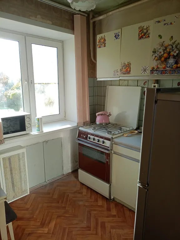 Квартира однокомнатная на улице Ленина, 32 м², Орехово-Зуево — кухня, фото 3