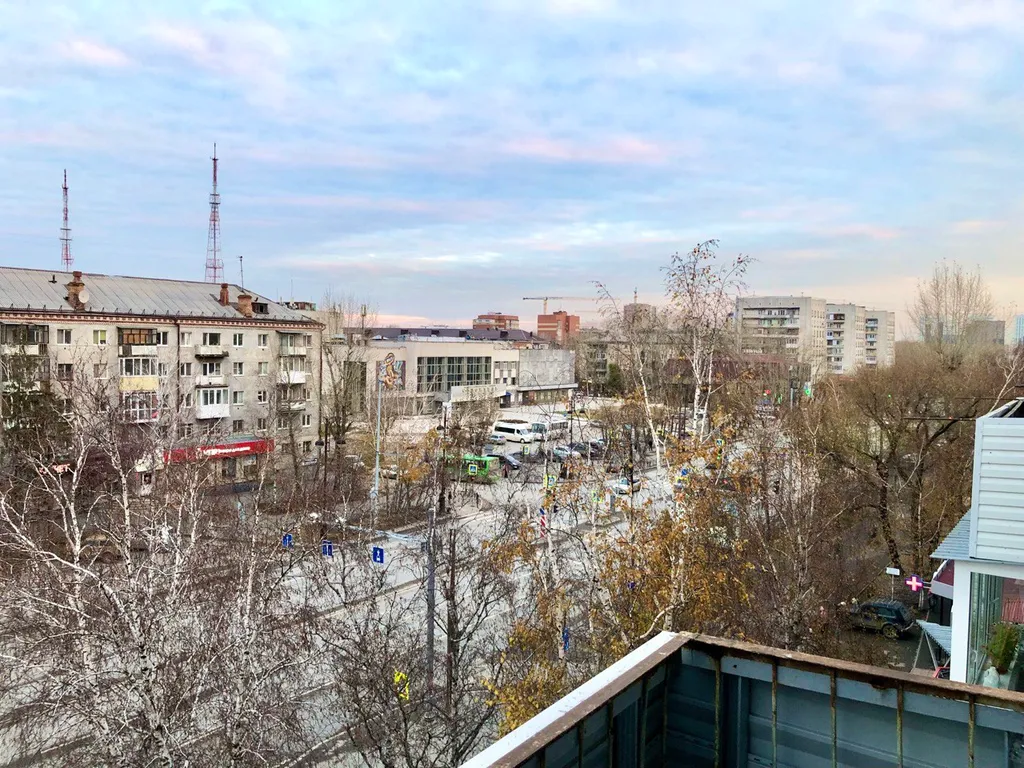 Квартира однокомнатная на улице Республики, 30 м², Тюмень — вид из окна