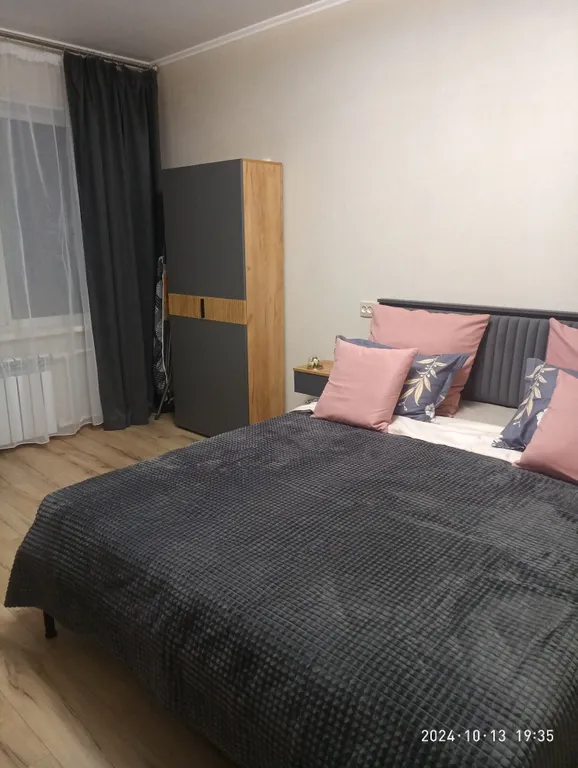 Квартира однокомнатная на улице Куйбышева, 35 м², Симферополь — спальня, фото 6