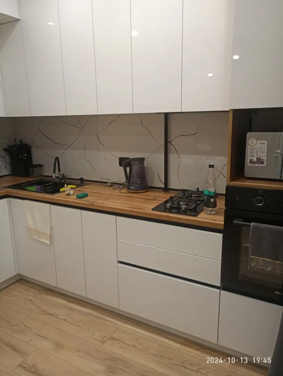 Квартира однокомнатная на улице Куйбышева, 35 м², Симферополь — кухня, фото 4