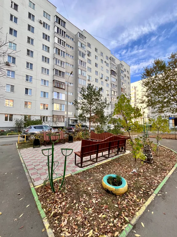 Квартира однокомнатная в Ново-Савиновском, 36 м², Казань — двор