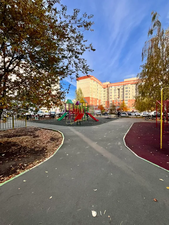 Квартира однокомнатная в Ново-Савиновском, 36 м², Казань — двор, фото 2