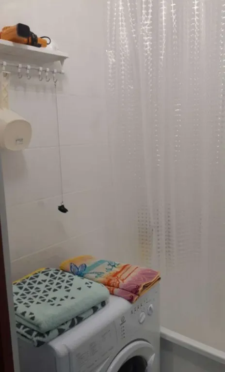 Квартира однокомнатная на улице Дзержинского, 40 м², Шерегеш — ванная комната, фото 2