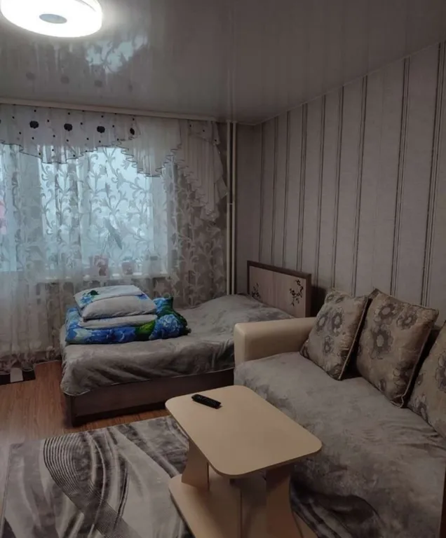 Квартира однокомнатная на улице Дзержинского, 40 м², Шерегеш — спальня, фото 2