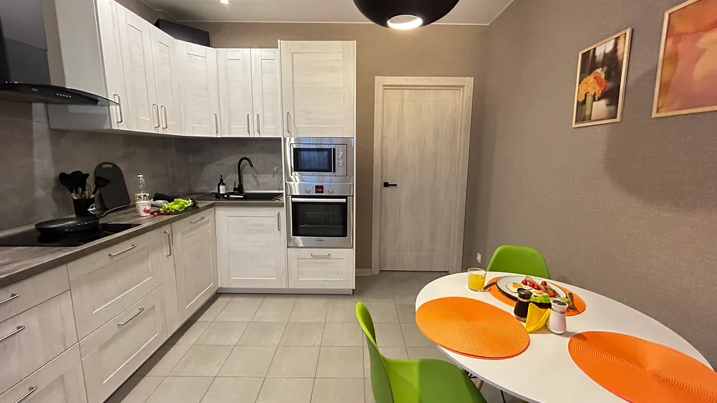 Квартира однокомнатная в переулке Одесском, 40 м², Самара — кухня, фото 5