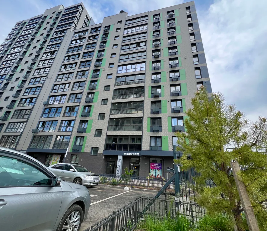 Квартира однокомнатная в Октябрьском, 50 м², Иркутск — двор