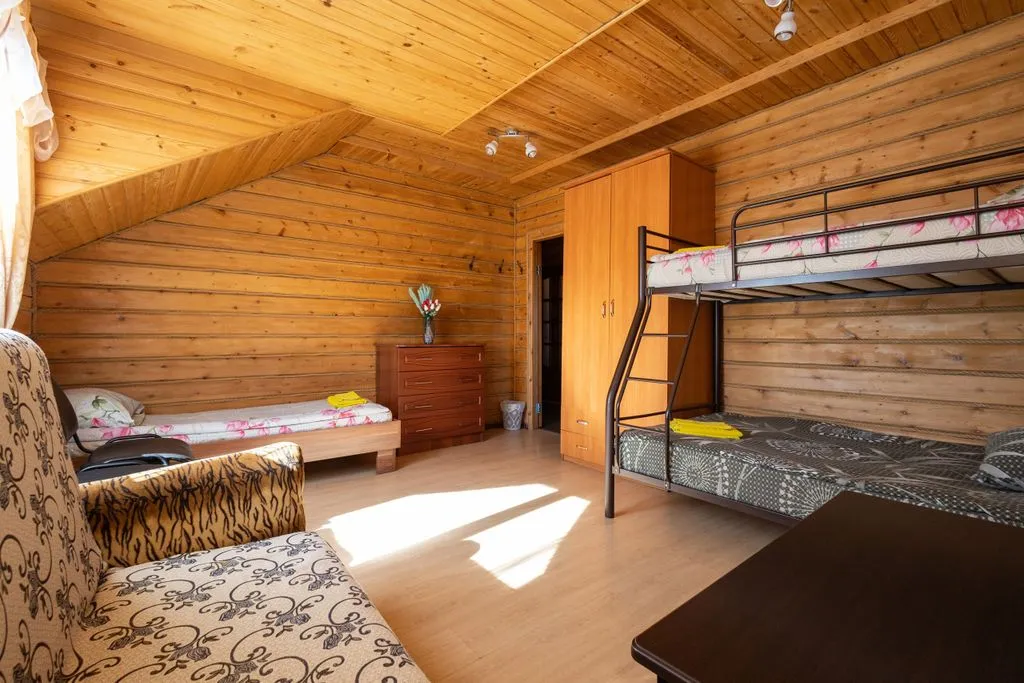 Четырёхместный номер стандарт с видом на горы