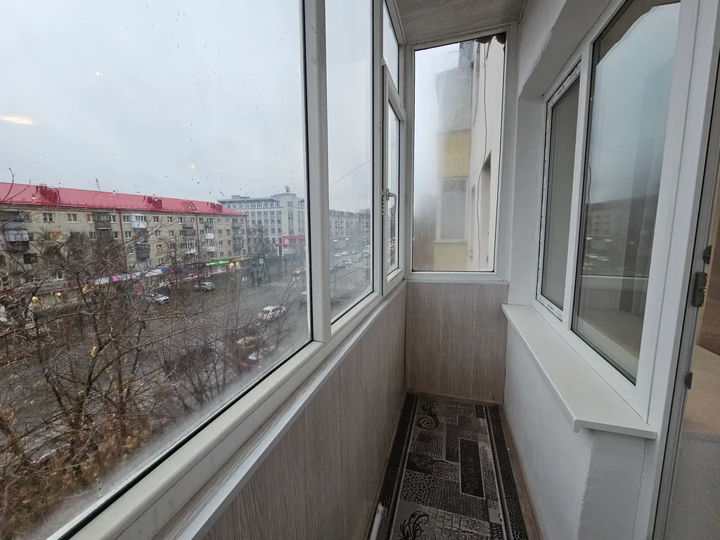 Квартира двухкомнатная на улице Мельникайте, 45 м², Тюмень — фото 13