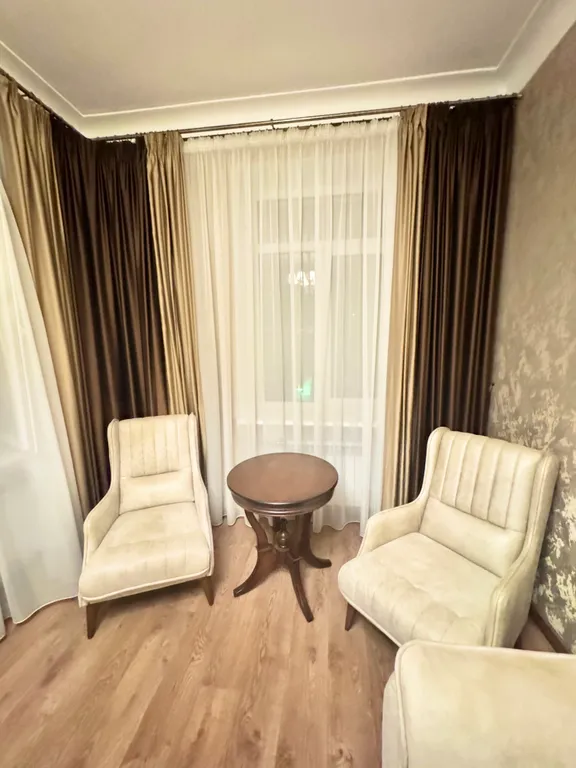 Квартира двухкомнатная на проспекте Кирова, 54 м², Пятигорск — спальня, фото 6