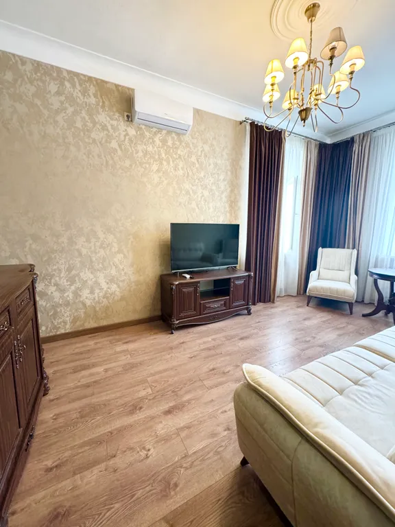 Квартира двухкомнатная на проспекте Кирова, 54 м², Пятигорск — спальня, фото 7