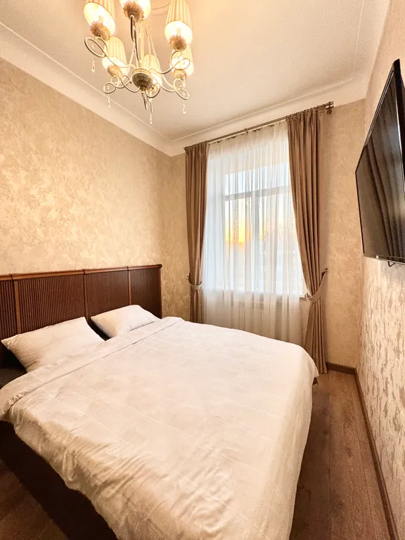 Квартира двухкомнатная на проспекте Кирова, 54 м², Пятигорск — спальня, фото 8