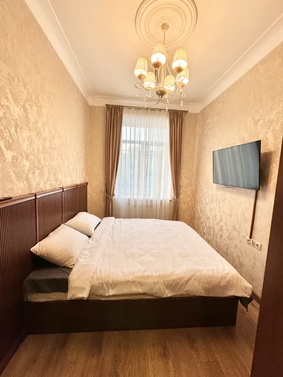 Квартира двухкомнатная на проспекте Кирова, 54 м², Пятигорск — спальня, фото 9