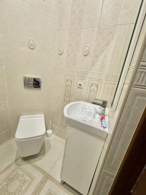 Квартира двухкомнатная на проспекте Кирова, 54 м², Пятигорск — ванная комната, фото 2