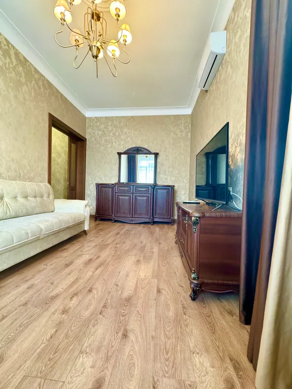 Квартира двухкомнатная на проспекте Кирова, 54 м², Пятигорск — спальня, фото 3