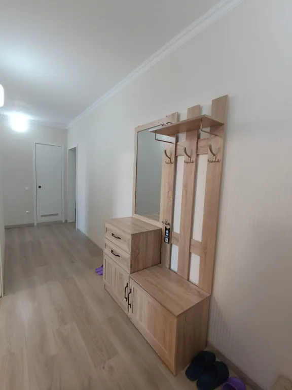 Квартира трёхкомнатная на улице Большой Московской, 81 м², Великий Новгород — спальня, фото 6