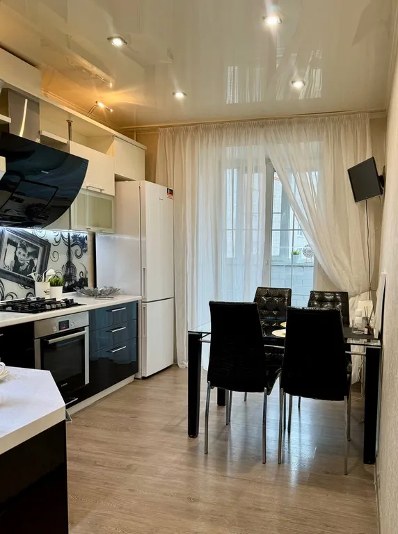 Квартира однокомнатная на улице Красноармейской, 45 м², Йошкар-Ола — кухня, фото 2
