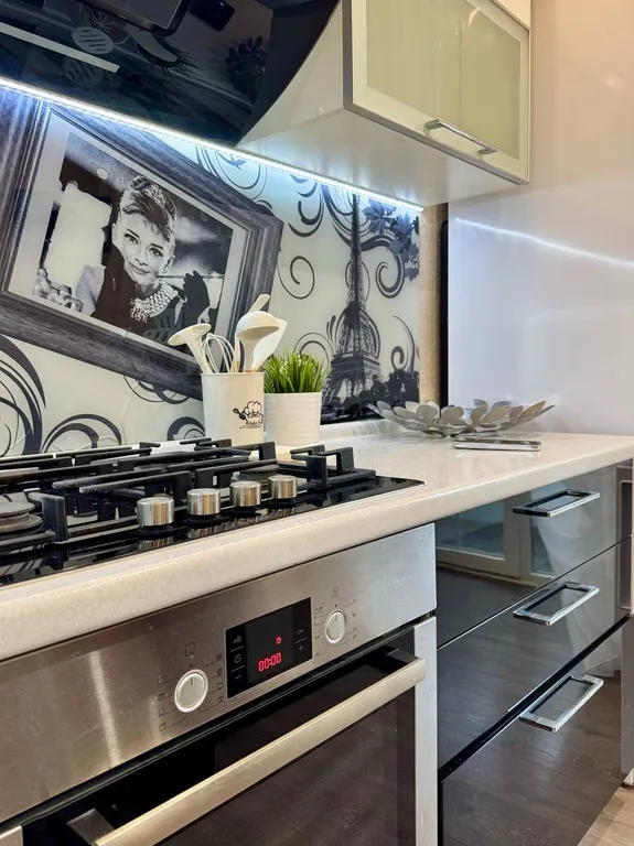Квартира однокомнатная на улице Красноармейской, 45 м², Йошкар-Ола — кухня, фото 9
