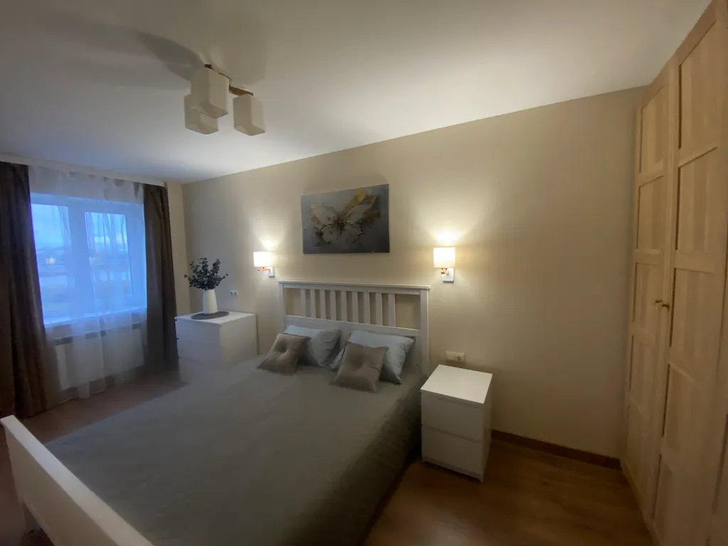 Квартира двухкомнатная на набережной Александра Невского, 42 м², Великий Новгород — спальня, фото 4