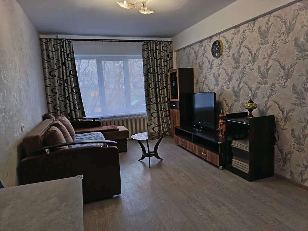 Квартира двухкомнатная на улице Победы, 44 м², Сортавала — спальня, фото 4