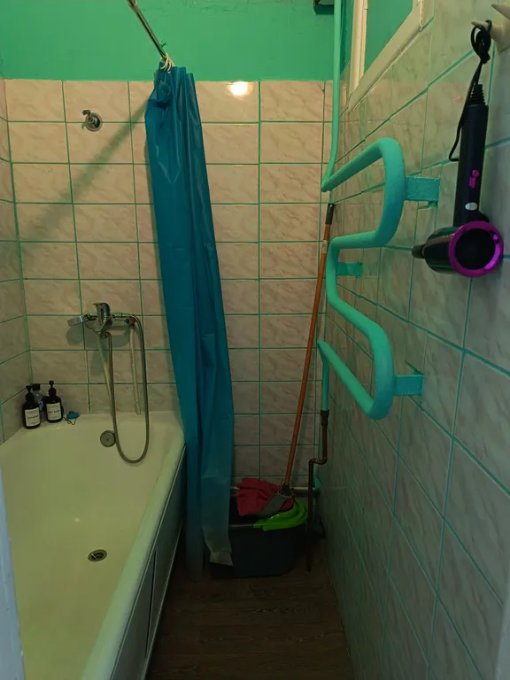 Квартира двухкомнатная на улице Победы, 44 м², Сортавала — ванная комната, фото 2