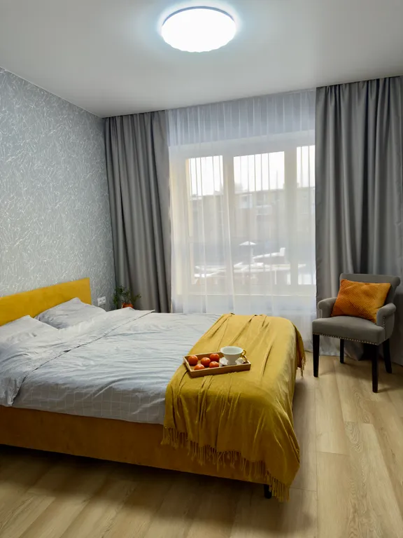 Квартира однокомнатная в Железнодорожном, 41 м², Самара — спальня, фото 3