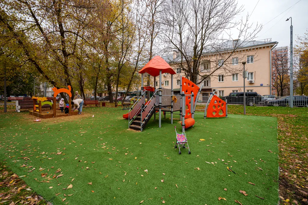Студия однокомнатная у метро Севастопольская, 20 м², Москва — двор, фото 3