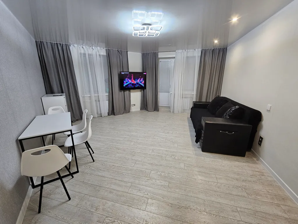Квартира двухкомнатная на улице Октябрьской, 58 м², Великий Новгород — спальня, фото 3