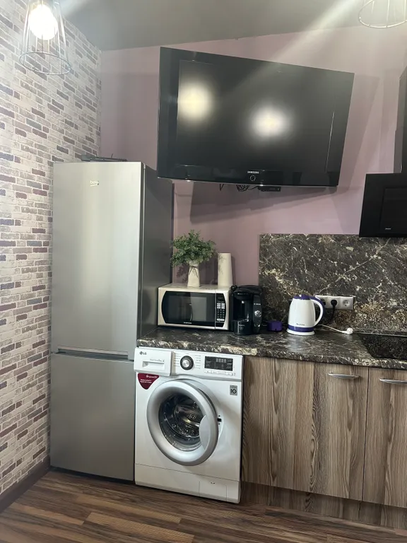 Квартира однокомнатная в переулке Дунаевского, 42 м², Ростов-на-Дону — кухня