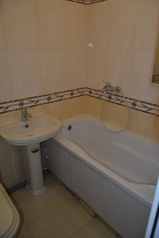 Квартира двухкомнатная на улице Ленина, 50 м², Саки — фото 11