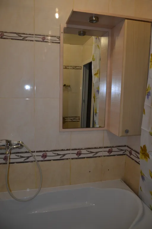 Квартира двухкомнатная на улице Ленина, 50 м², Саки — фото 15