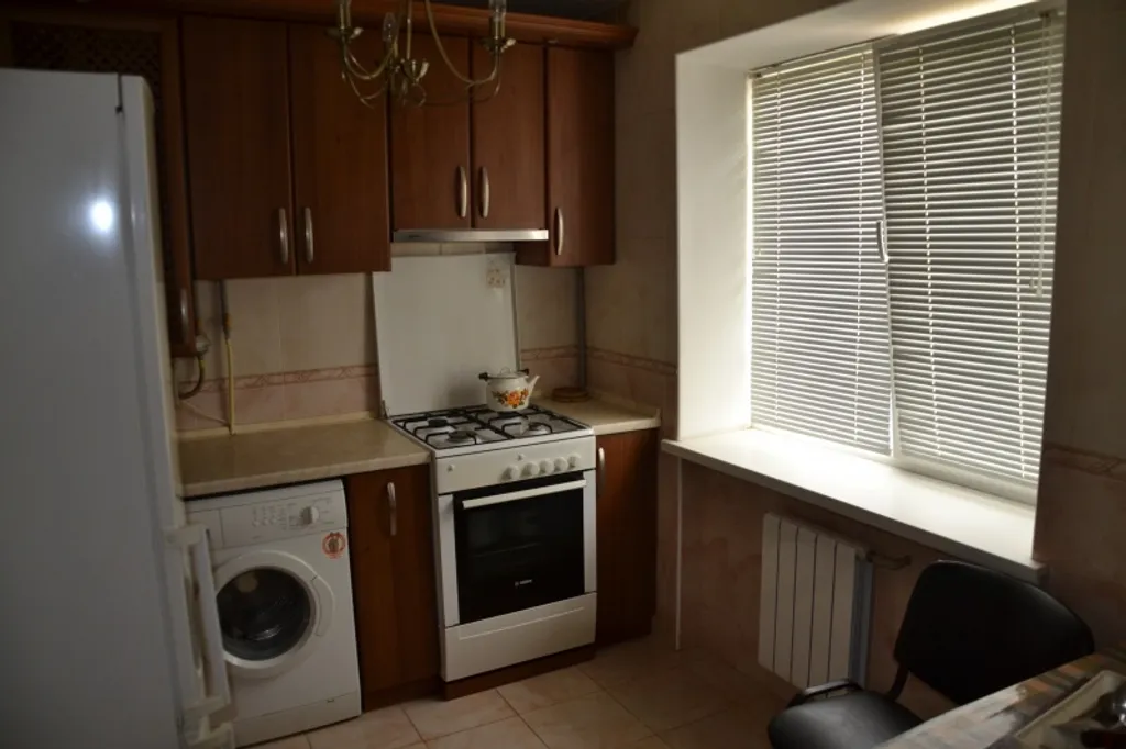 Квартира двухкомнатная на улице Ленина, 50 м², Саки — фото 7