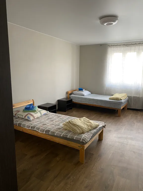 Апартаменты двухкомнатные в переулке Первостроителее, 80 м², Кстово — спальня, фото 18