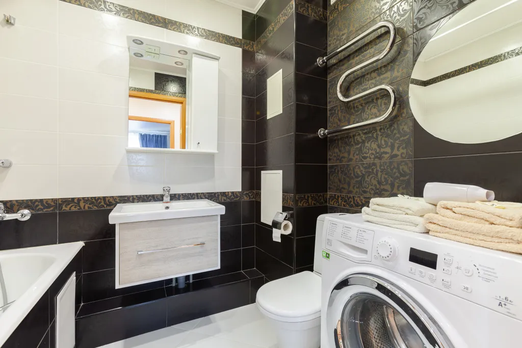 Квартира однокомнатная в Октябрьском, 56 м², Самара — ванная комната, фото 2